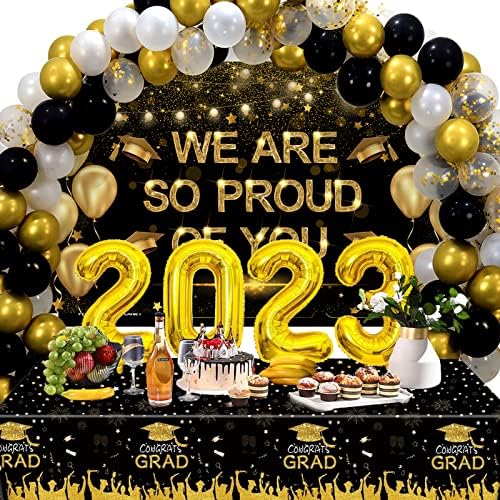 Декорация за абитуриентски партита Crenics 2023 - Черно със злато, Ние така се гордеем с Вас, на Фона на банер реклама,