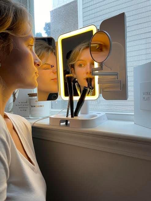 Складное Джобно Огледало за грим с led подсветка с прибиращ за монтиране на стена, 2-кратно, 3-кратно и 10-кратно увеличение